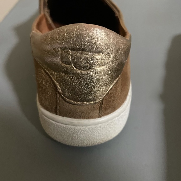 UGG flats - Picture 6 of 7